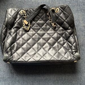 MK MICHAEL KORS Susannah black leather quilted tote
